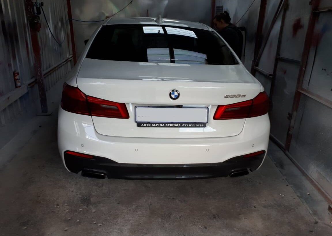 BMW 530d Dent & Scratch Repairs