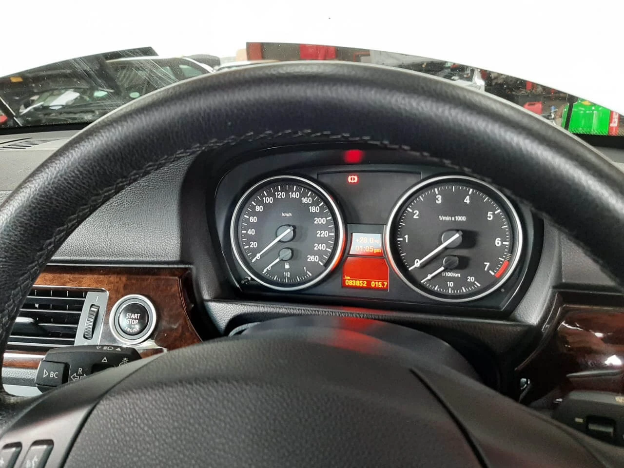 BMW 323i E90 Facelift 2008 — Sold — BMW 323i E90 facelift 2008 instrument panel