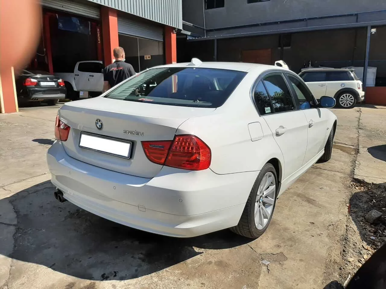 BMW 323i E90 Facelift 2008 — Sold — BMW 323i E90 facelift 2008 rear view