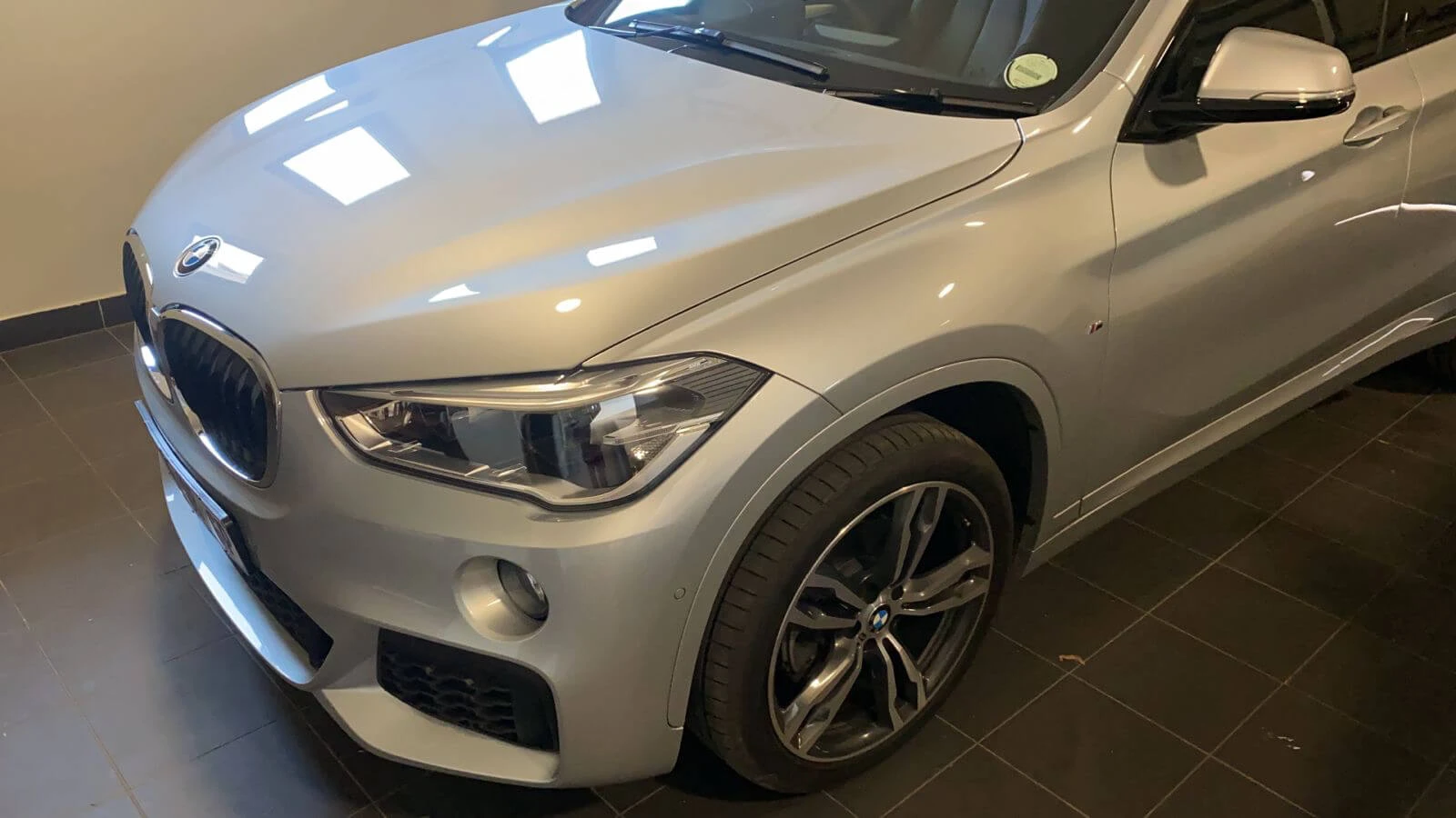 BMW X1 2.0l 2019 — Sold — BMW X1 2.0lt 2019 front angle view