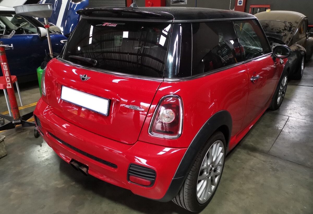 MINI John Cooper Works Footwell Module Repair