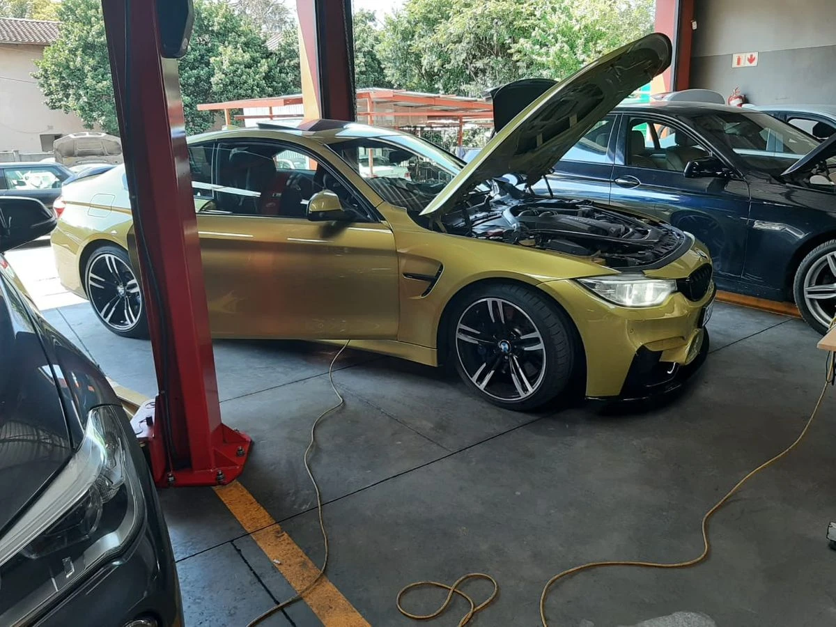 BMW M4 Chassis Fault Diagnosis — BMW M4 4 series chassis fault diagnostics