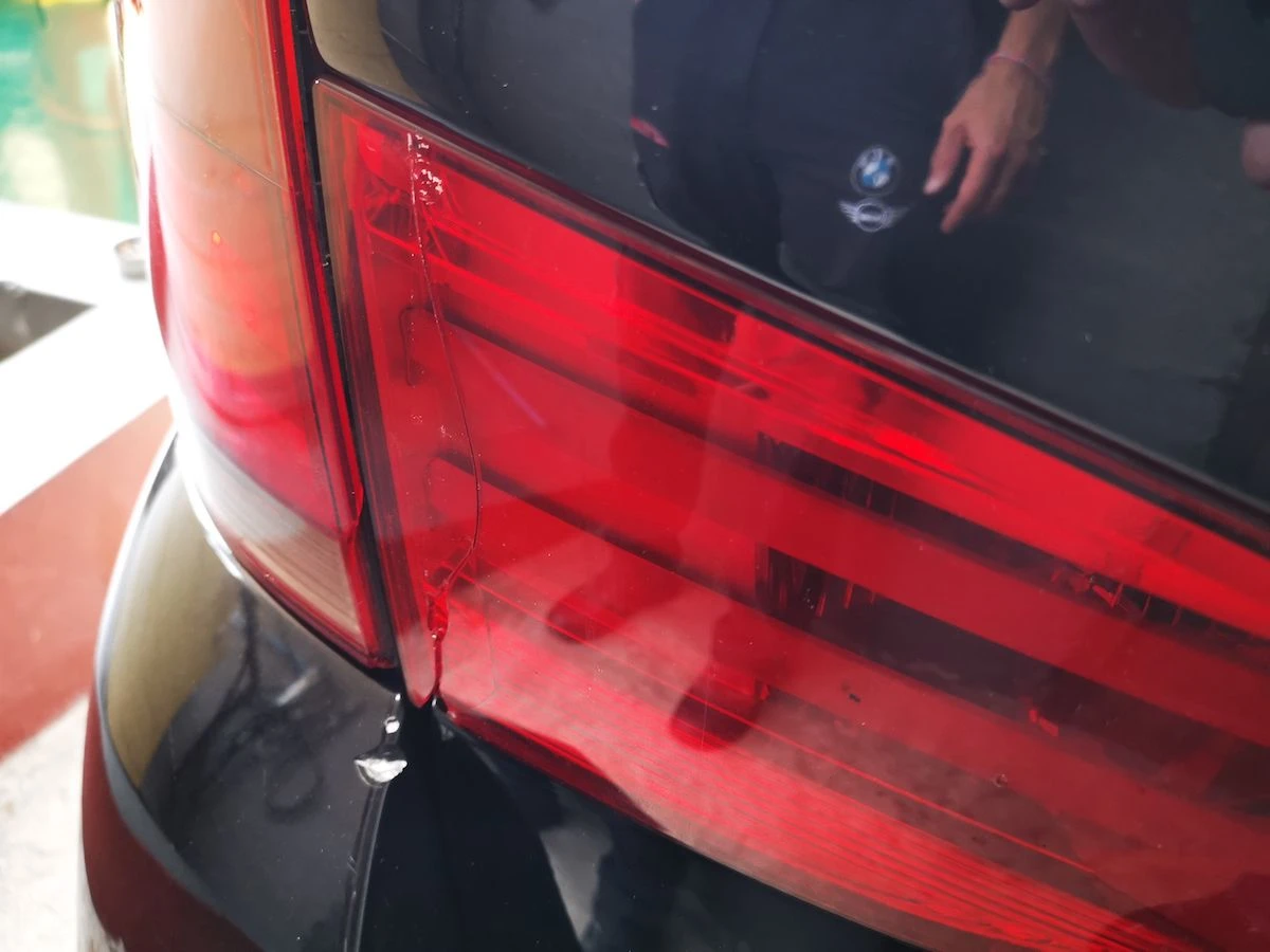 BMW X1 Interior, Body & Mechanical Restoration — BMW X1 e84 damaged rear light cluster