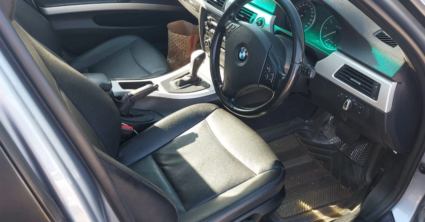 BMW 320i E90 2011 — Sold — BMW 320i e90 2011 for sale front interior