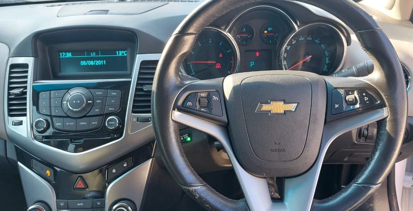 Chevrolet Cruze 1.8 LT 2012 — Sold — Chevrolet Cruze 1.8LT 2012 For Sale dash view