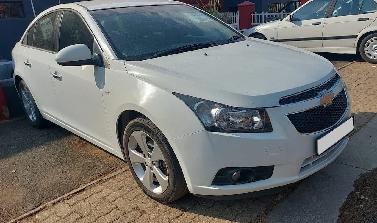 Chevrolet Cruze 1.8 LT 2012 — Sold — Chevrolet Cruze 1.8LT 2012 For Sale front angle view