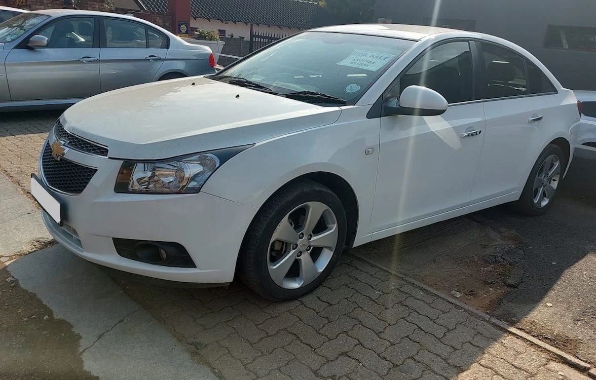 Chevrolet Cruze 1.8 LT 2012 — Sold — Chevrolet Cruze 1.8LT 2012 For Sale side angle view