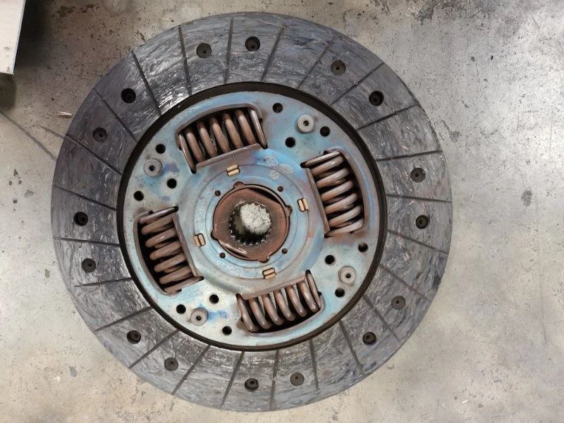 Clutch Warning Signs — Badly worn clutch plate