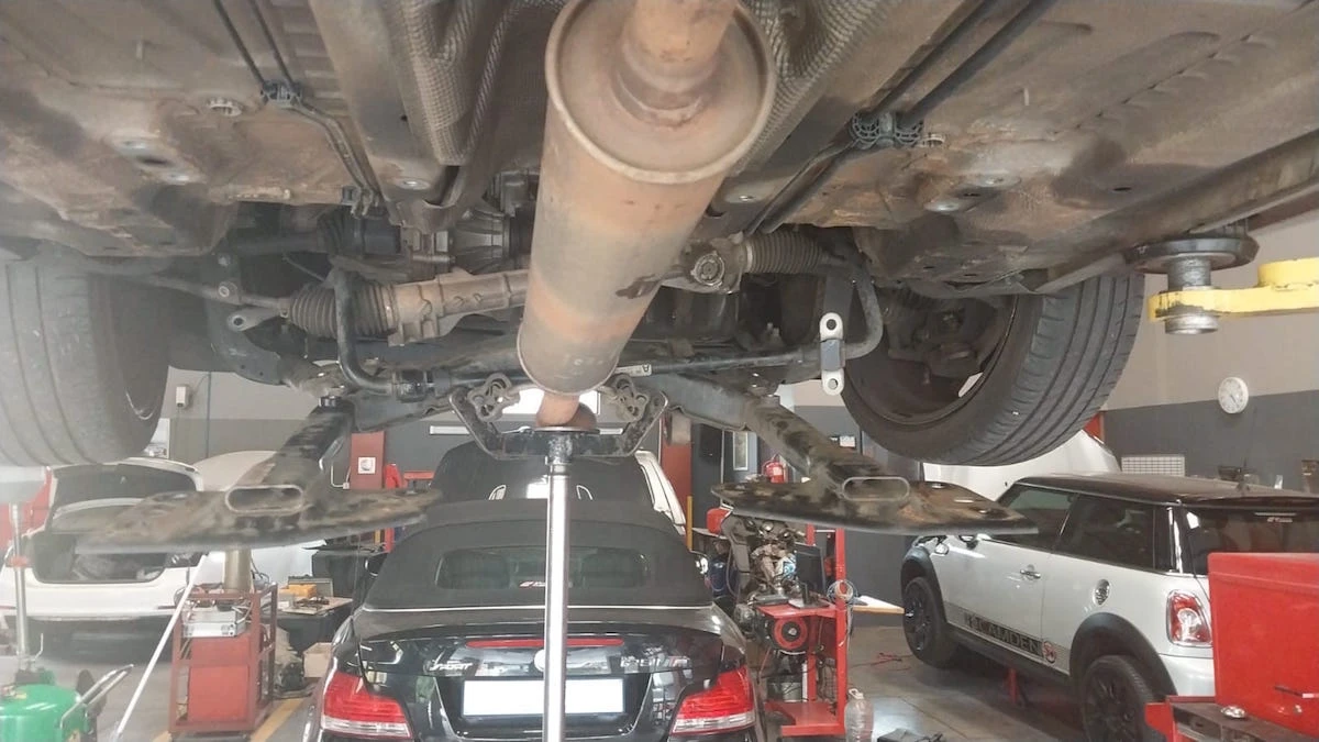 MINI Cooper Troublesome Knocking Noise — Mini Cooper replacing control arms
