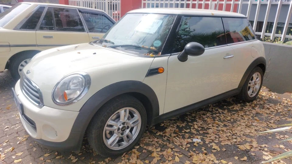 MINI Cooper One 3-Door Hatch R56 — Sold — Mini Cooper R56 3 Door For Sale left side
